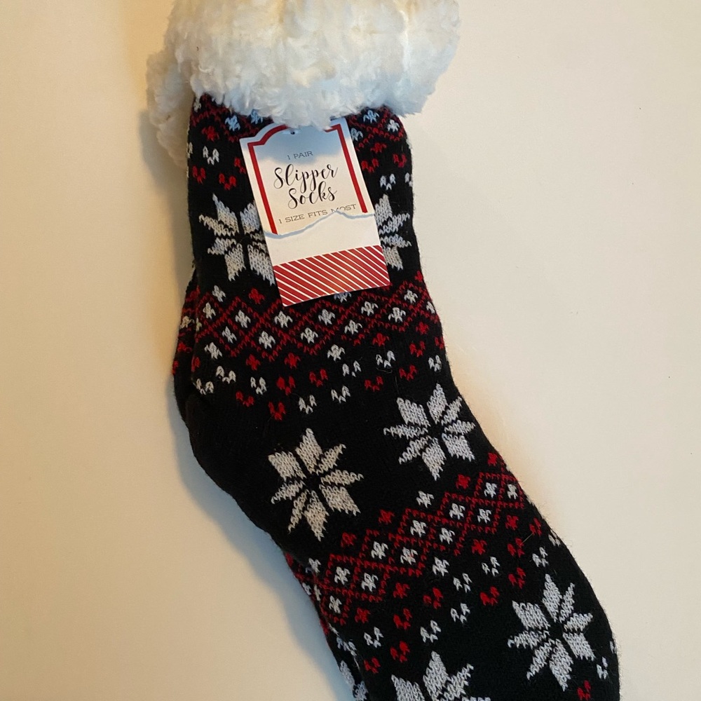 NWT Black Holiday Slipper Socks W/ Gift Tag Plush
